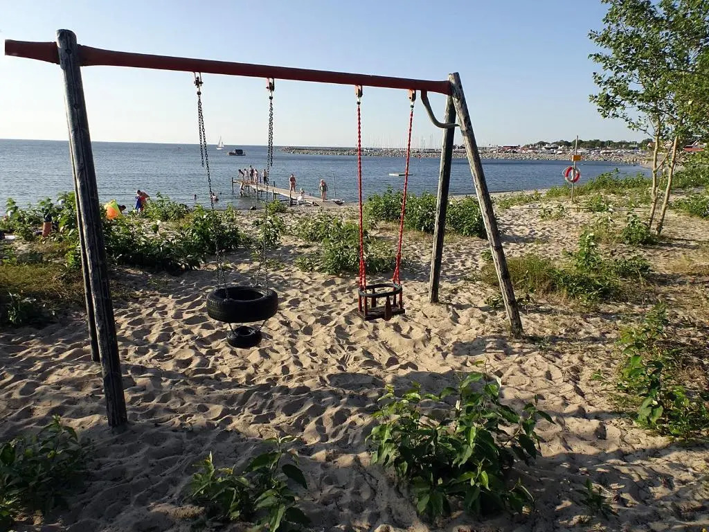 1B, Stuga m havsutsikt & 50m till strand