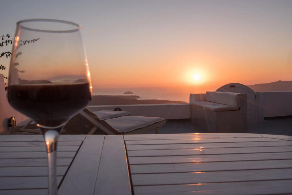 Karpimo Horizon - Caldera Sunset View - Private Hot Tub - Firostefani