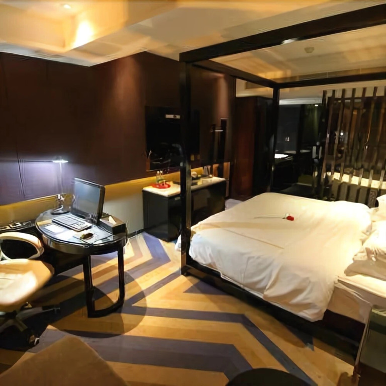 Tianhai Hotel