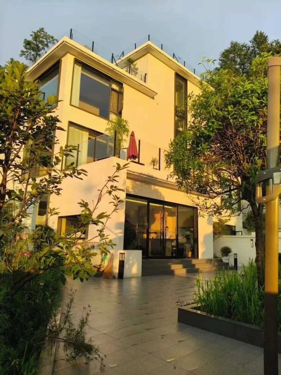 Fenghuang County Border Town Mountain Resort Homestay