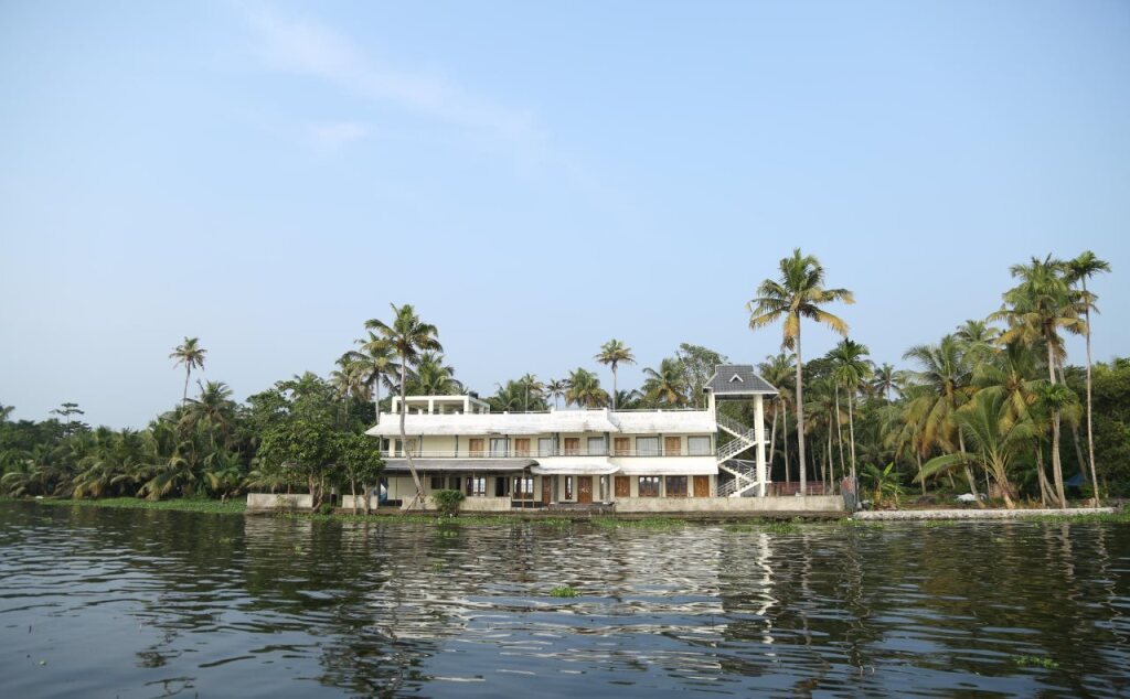 The Lake Paradise Boutique Resort