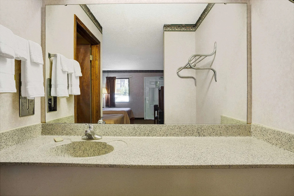 Griffin Inn & Suites