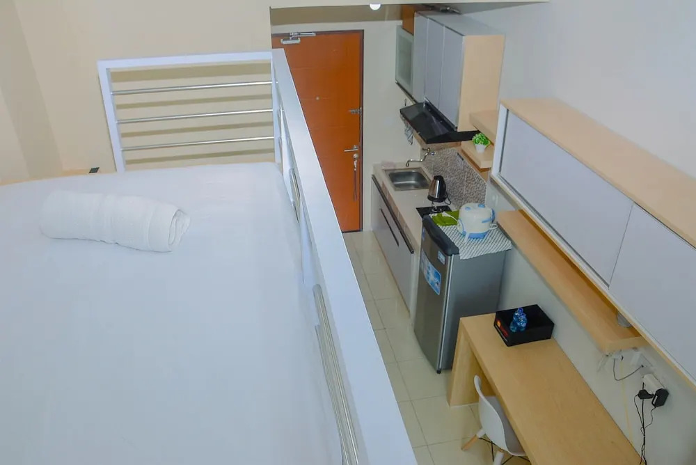 Comfort and Stylish Studio at Dave Apartment By Travelio