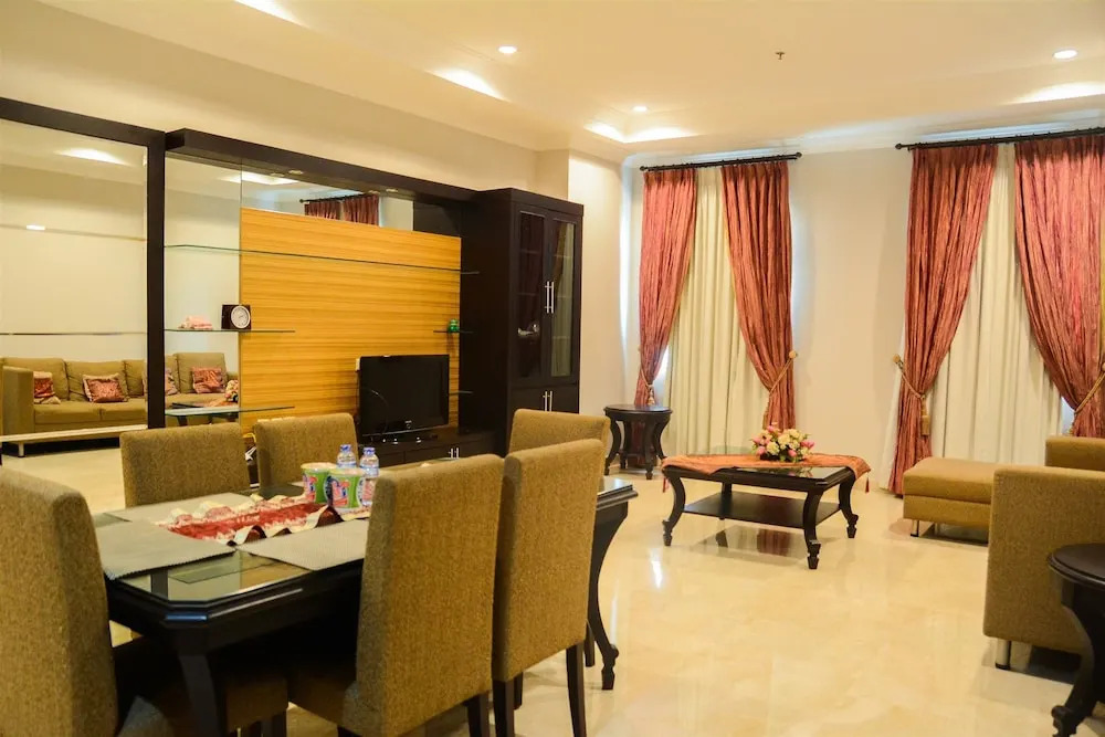 Awesome 3br Bellezza Permata Hijau Apartment Near Senayan