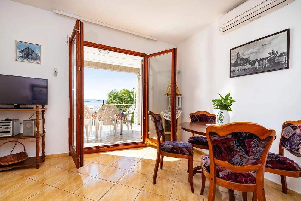 Awesome Home in Maslenica With Wifi and 3 Bedrooms