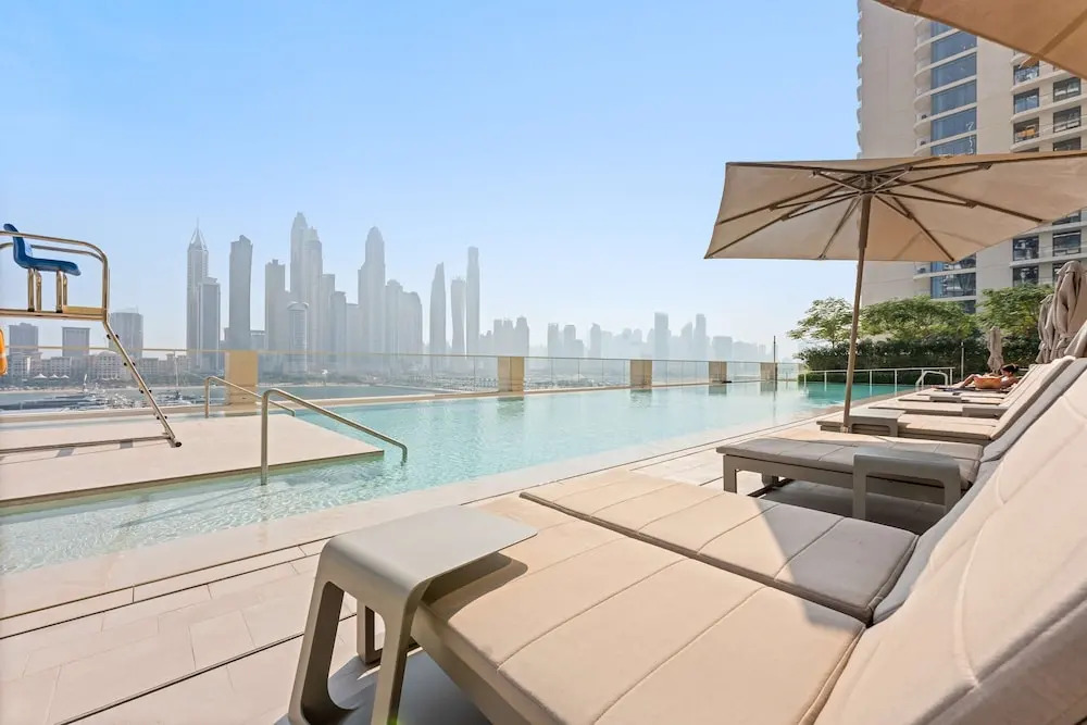 Silkhaus Large 2BR Private Beach Marina Vista