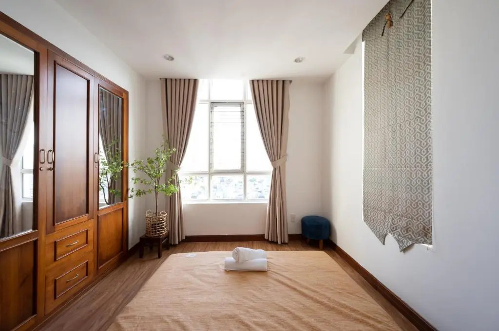 MILKY APARTMENT - 3 Phòng Ngủ, View biển, 5P Ra Biển
