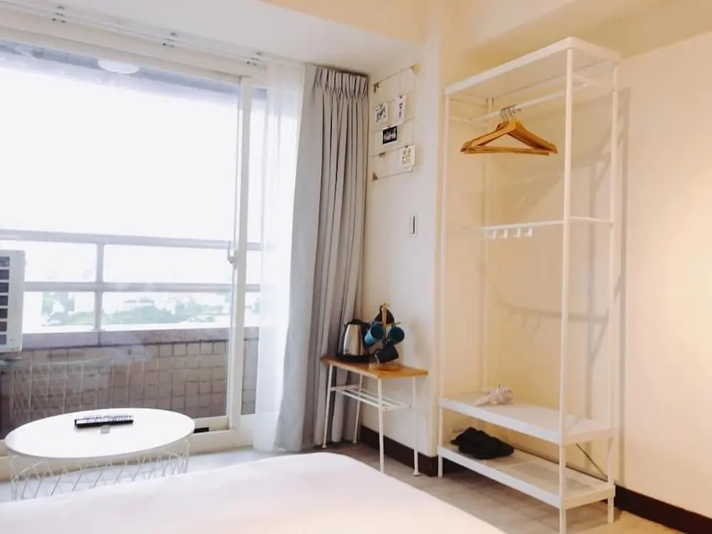 Taipei Apt.4 MRT Ximen Station Suite