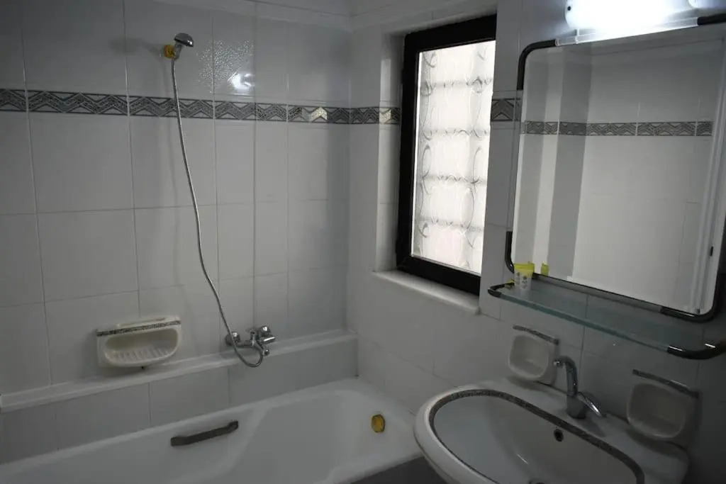 Comfortable Apartment Opposite The Park