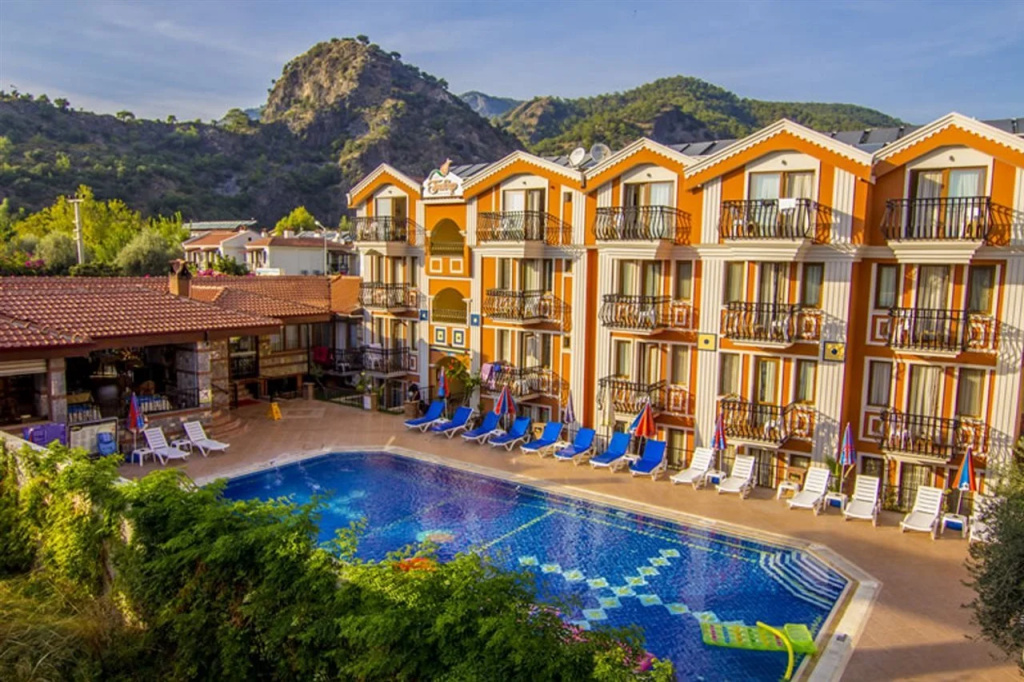 Magic Tulip Beach Hotel