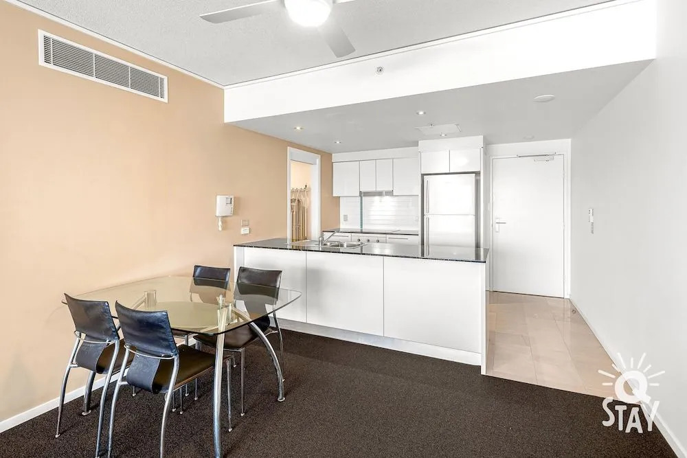 Sierra Grand Apartments - Hosted by WowStay