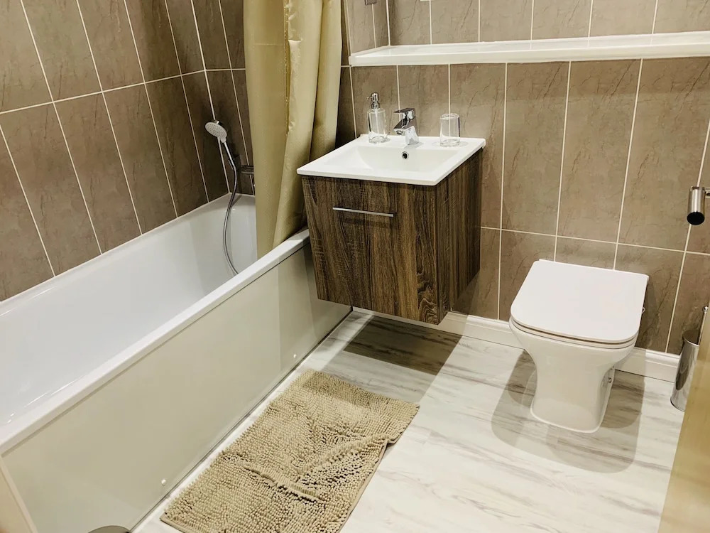 Brand new Stunning 2 bed Apartment Close to City