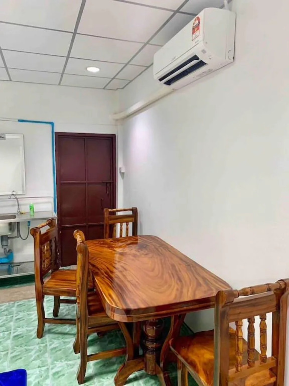 Srithong Guesthouse