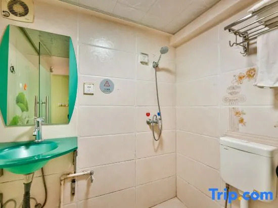 Chenxi Apartment Hotel