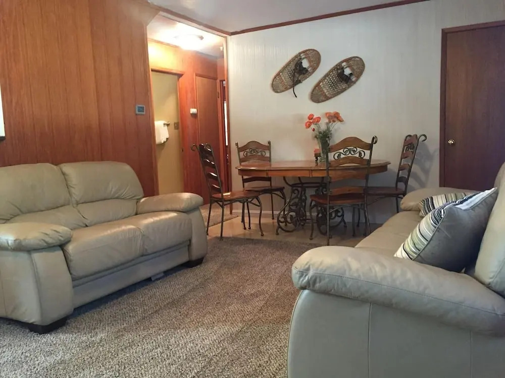 Sleep 6 - 8 in Tahoe Park! Great Value & Location!