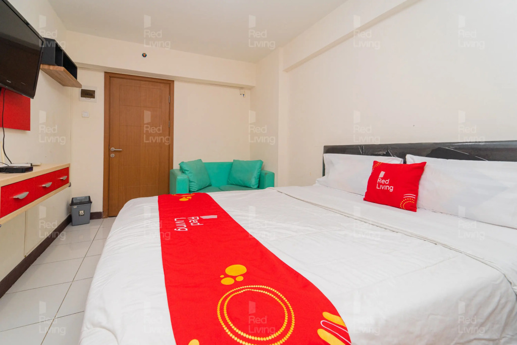 RedLiving Apartemen Cinere Resort - Gold Room