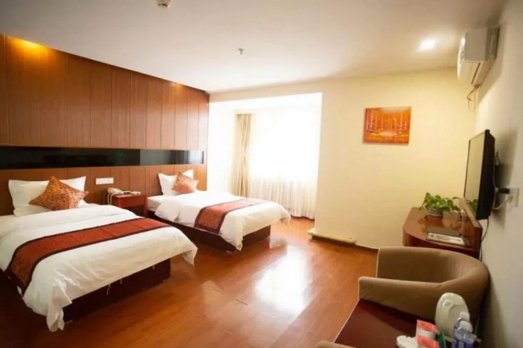 GreenTree Inn TianJin Ji County South YuYang Road GuLou Square Express Hotel