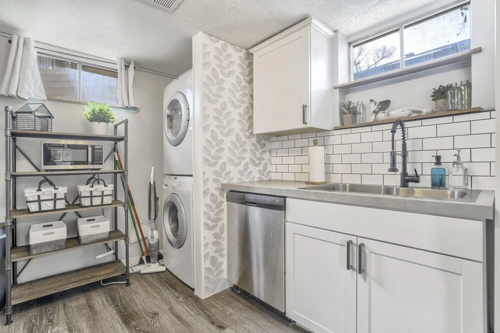 5BD Dog Friendly Family Getaway Near Downtown!