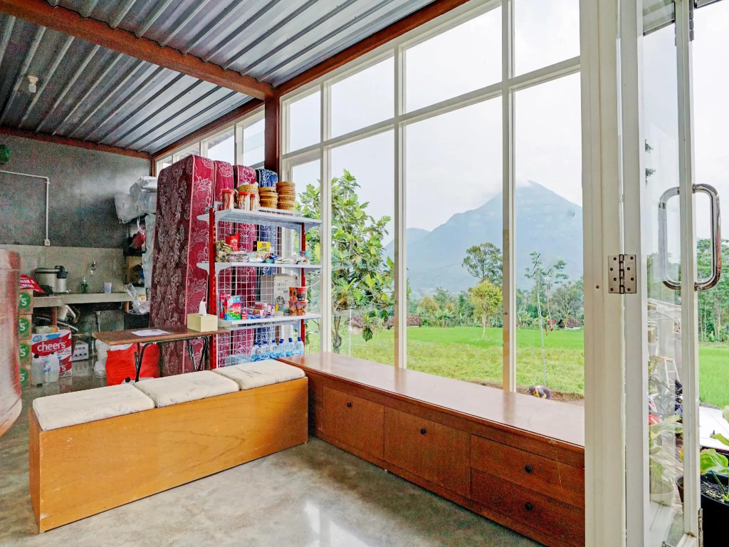 OYO 90225 Rumah Bambu Trawas syariah