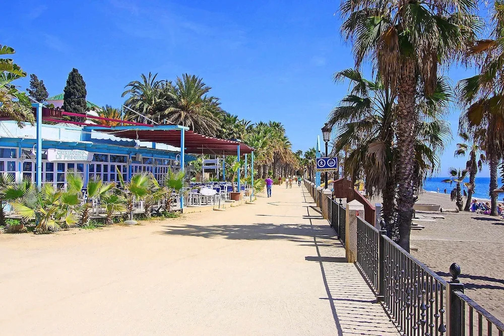 1105 Beachfront Apartment Marbella Golden Mile 4 Pools