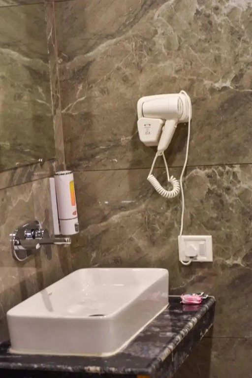 Hotel Yash Palace Near IGI Airport