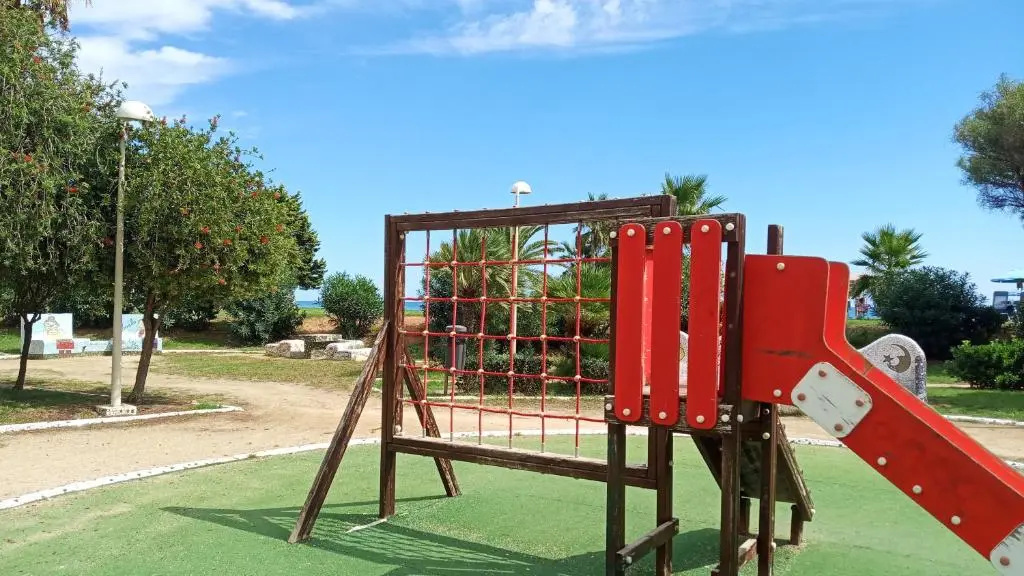 Bonito apartamento en Marina D'or [1ra línea de playa]