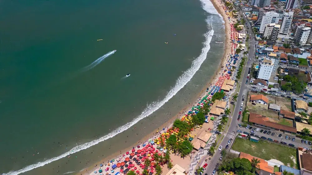 Apto com Piscina Churrasqueira a 85 m da Praia