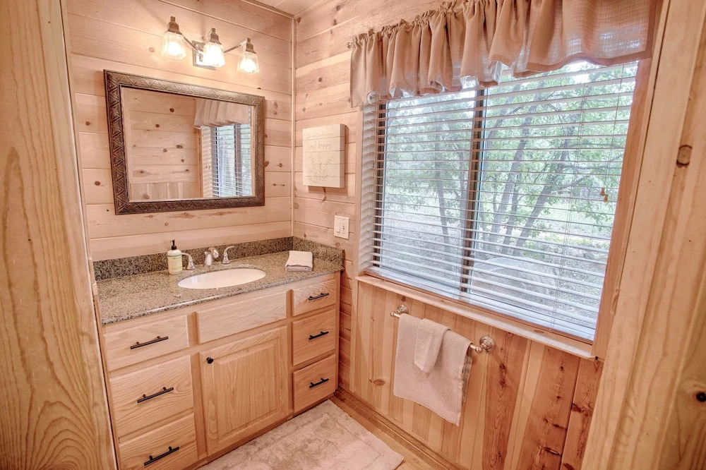 Pinetop Forty Niner 2 Bedroom Cabin