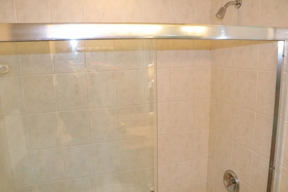 Jamaica Royale - 302 - 2 Br Condo