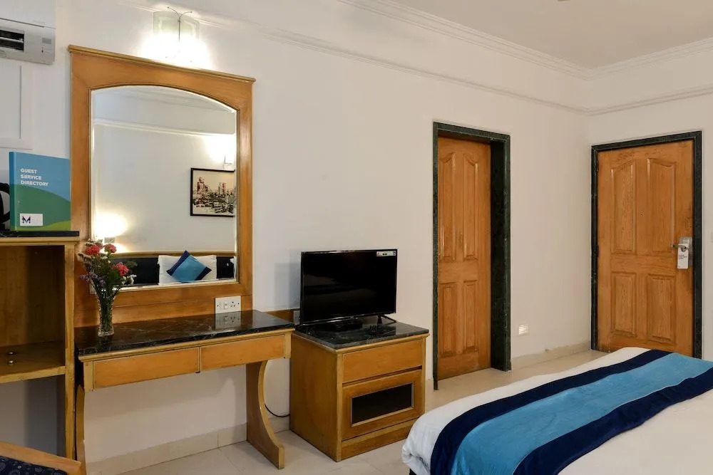 Hotel Mint Salisbury Park