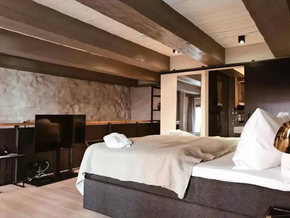 Fishers Loft Hotel