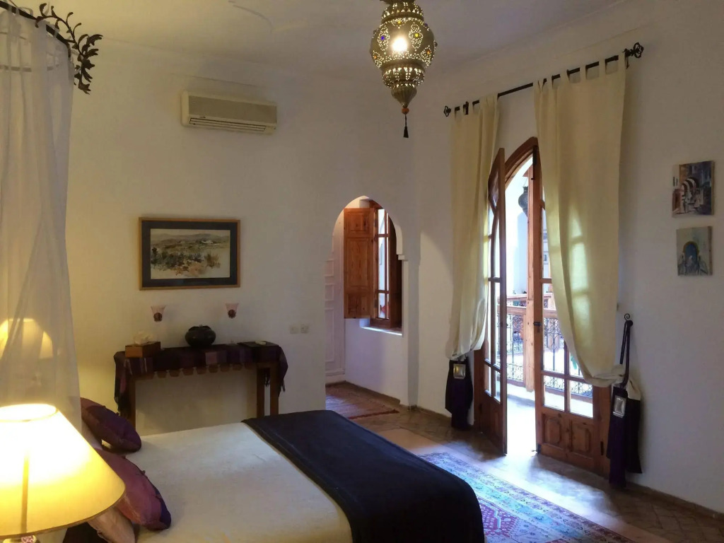 Riad Scarlett