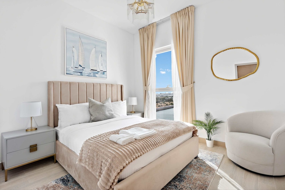 Silkhaus Lavish 3BR Maid Yas Island