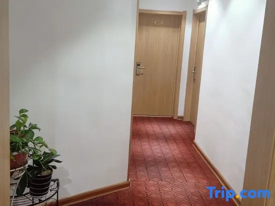 Xiangge Express Hotel, Luzhou Lake