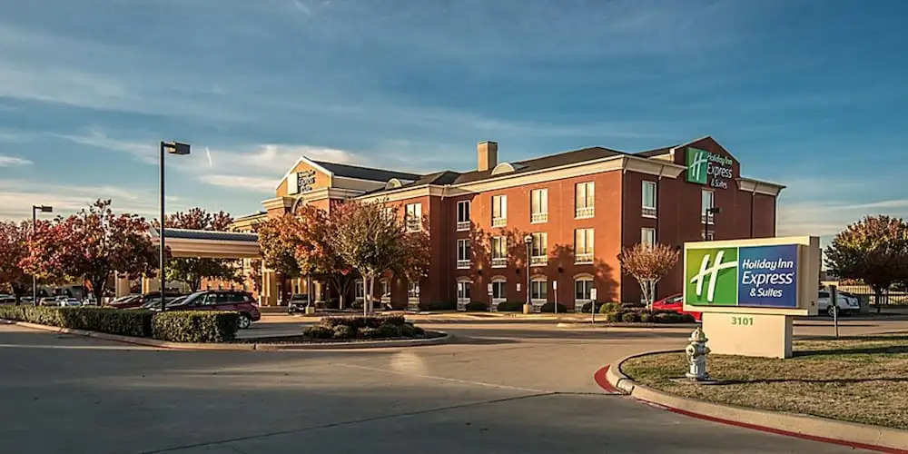 Holiday Inn Express & Suites Dallas - Plano North by IHG