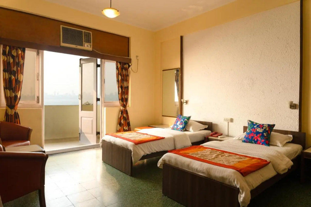 Sea Green South Hotel