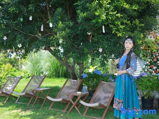zhao ri xian yun Seaview Hotel