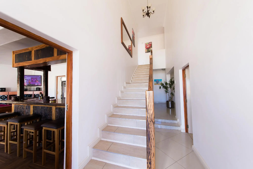 Nama White Guesthouse