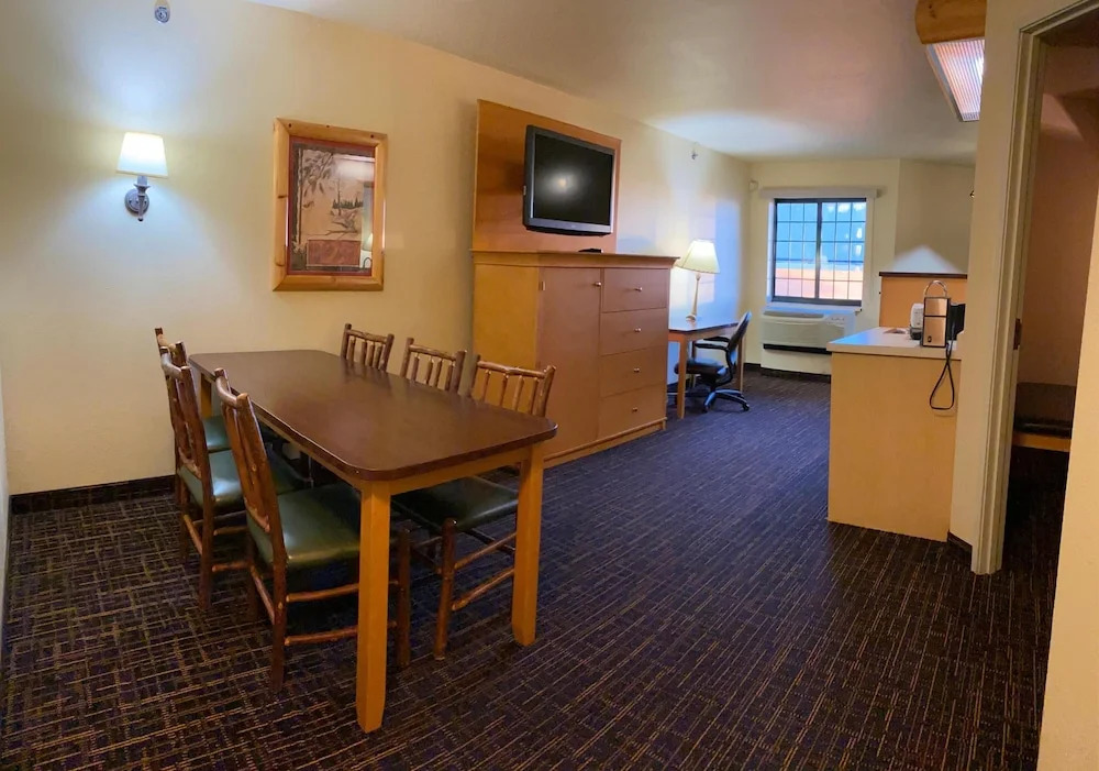 Tundra Lodge