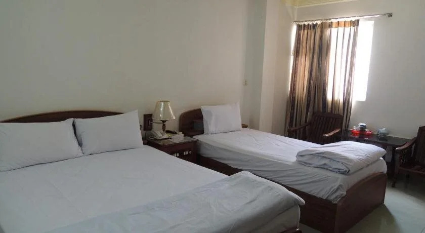 Favour Hotel