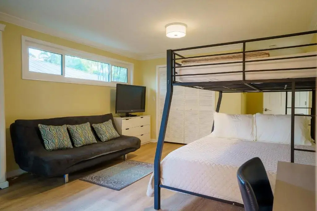 Coastal Beauty - A Beautiful NEW Property Close to Everything