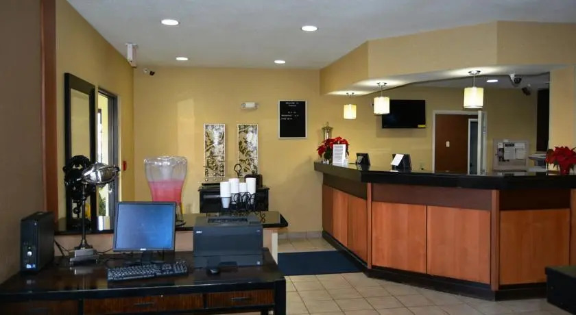 Americinn Topeka