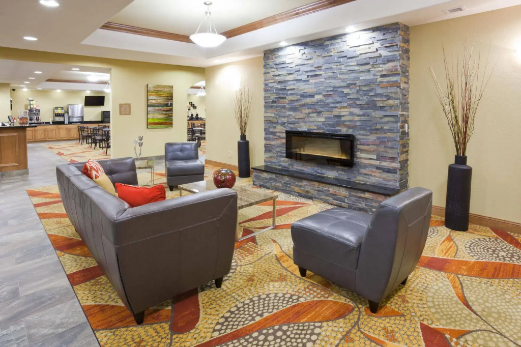 Comfort Inn & Suites Grand Forks near Alerus Center
