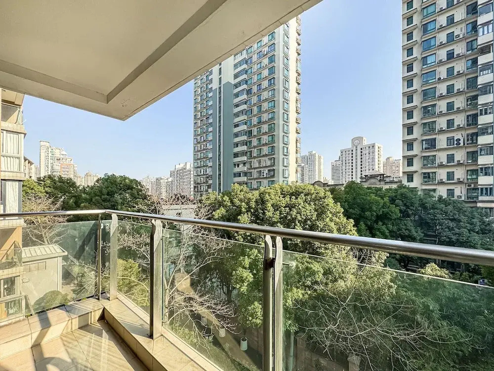 Shanghai Tyms residence near Xujiahui Metro