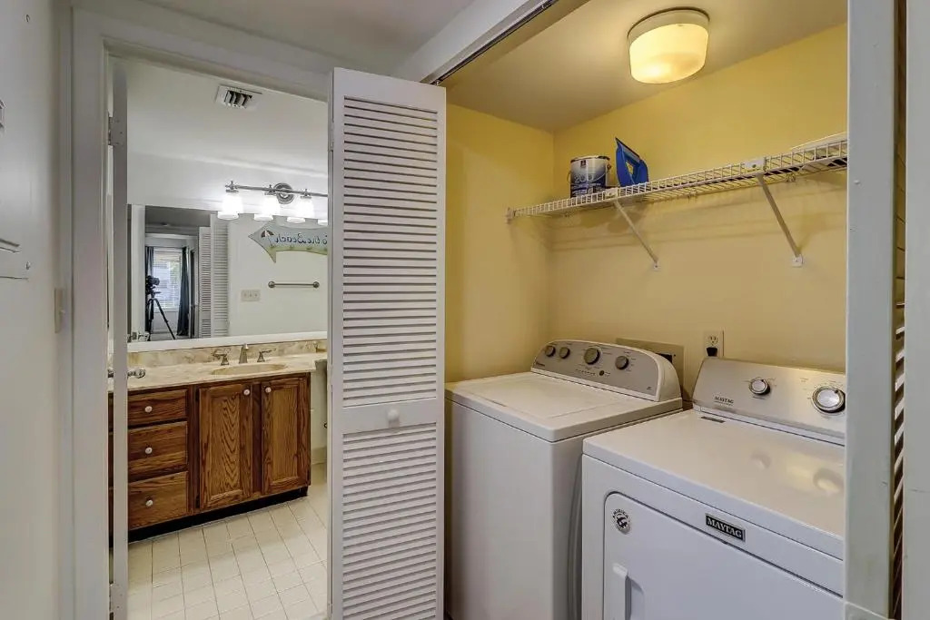 7417 Anchorage 2 BR Condo Shelter Cove