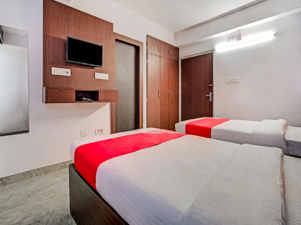 OYO 27962 Pamma Inn