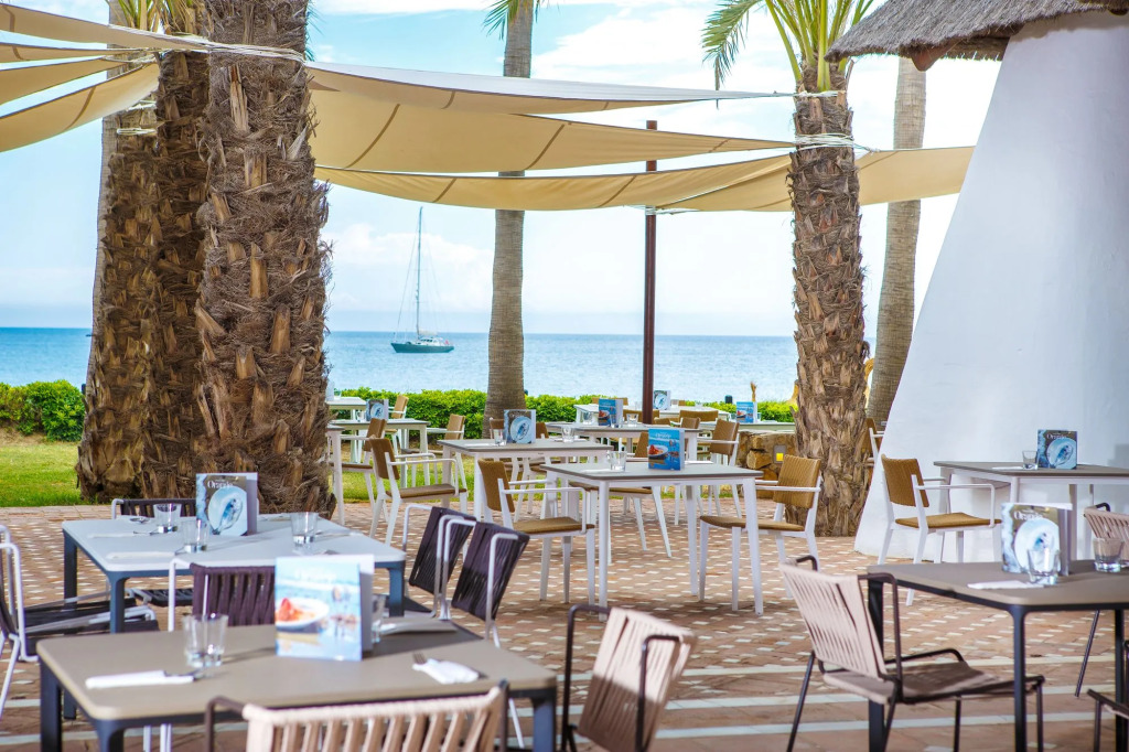 The Oasis by Don Carlos Resort