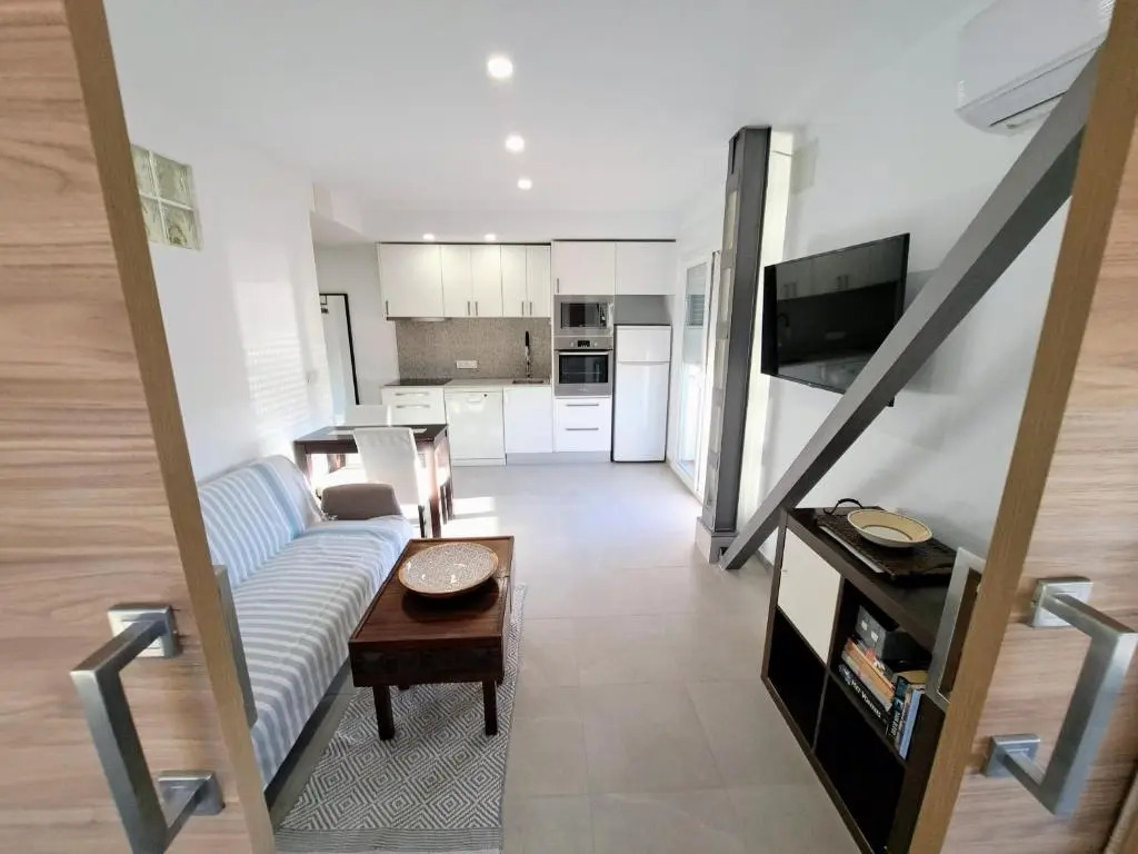 Alicante Skylights Apartments