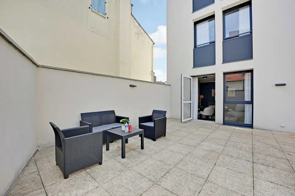 Elegant Apartment With Terrace - 1br/4p- Vanves