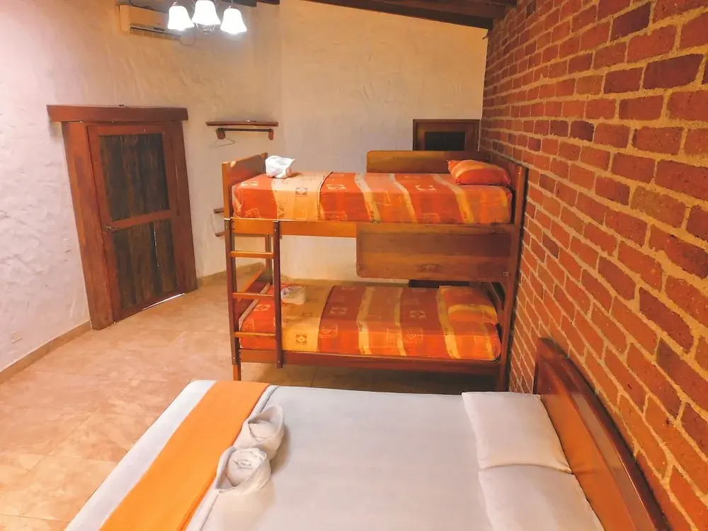 Puerto Quito Lodge - MonPar